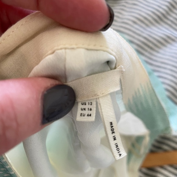 Full Anthropologie skirt gold/Sage green/cream - Picture 4 of 4